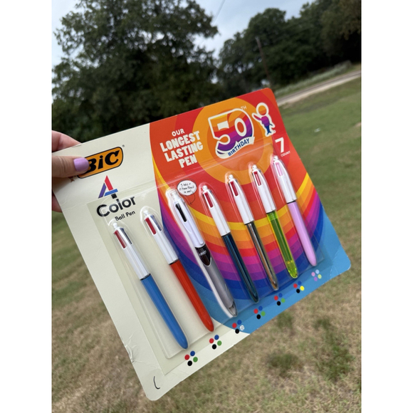 BIC 4-Color Retractable Ballpoint Pens 7 Count Pack Assorted 0.7mm 50th Birthday - Picture 1 of 3